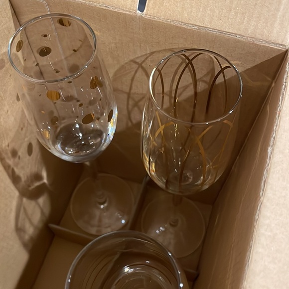 Mikasa - Cheers Metallics - Gold set of 10 flutes total - Picture 4 of 6